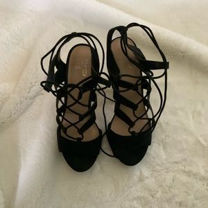 Mix No. 6 Black Strapping heels